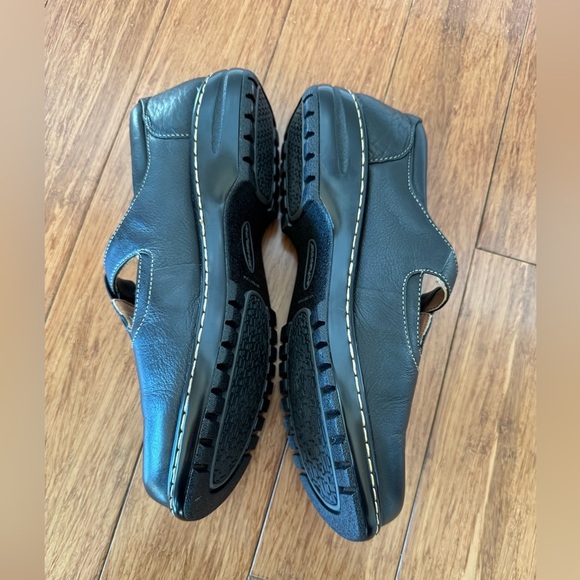 Softspot Avenue Mary Janes Black Leather Shoes Women’s 9.5 W - Picture 12 of 12